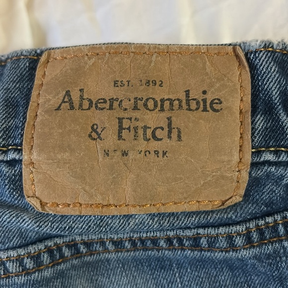 Used - Picture 4 of 4